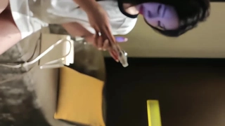 成人无码一级片美甲少妇发情自慰