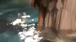 -daxiu-手机直播逼逼无毛少妇主播浴缸里面道具跳蛋自慰大秀不要错过