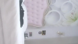 蜘蛛侠4高级白领换妻3p9