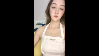 ED Mosaic 20岁现役白虎女大生完美胸型 想应征工读生面试