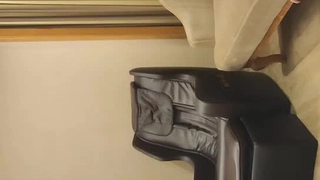 手法相似 眼镜妹极品大胸 脱光后判若两人 淫荡小娇娃 舌吻啪啪激情如火