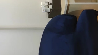 硬核女同性恋继妹Uma Jolie被惩罚并转换